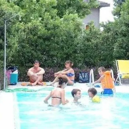 Mokyd04-piscina,giardino Privato,garage,wi-fi,tvs Apartament