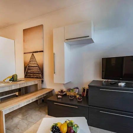 Apartment Mokyd04-piscina,giardino Privato,garage,wi-fi,tvs *
