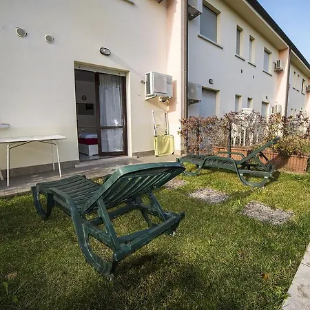 Apartament Mokyd04-piscina,giardino Privato,garage,wi-fi,tvs