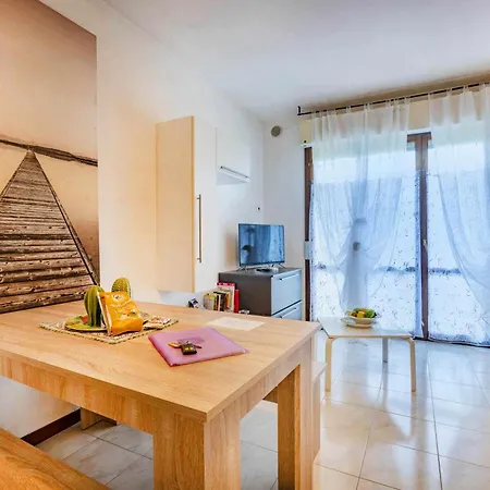 Mokyd04-piscina,giardino Privato,garage,wi-fi,tvs لاتيزي