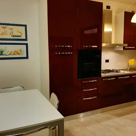 Mokyd04-piscina,giardino Privato,garage,wi-fi,tvs لاتيزي