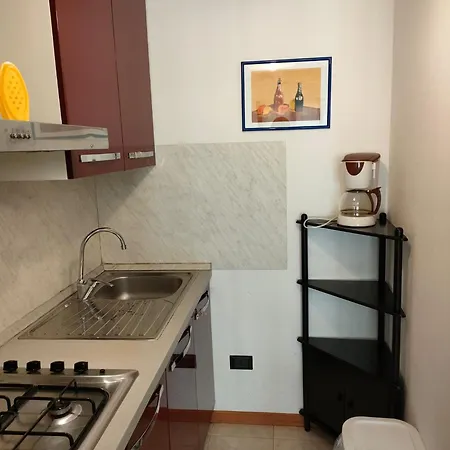 Mokyd04-piscina,giardino Privato,garage,wi-fi,tvs شقة